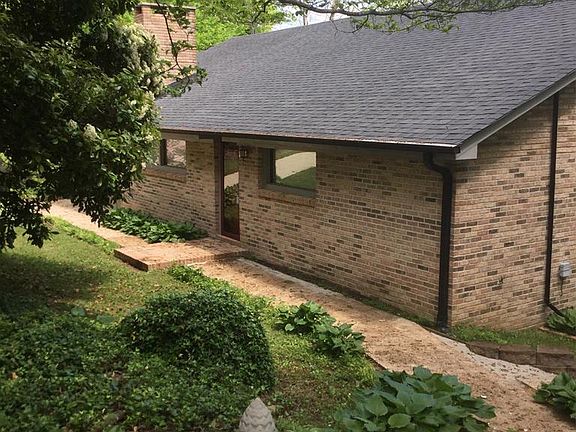 2nd image of 301 Poplar Springs Dr