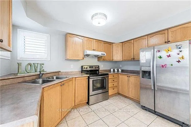 3 bed, $3,000 — Photo 4