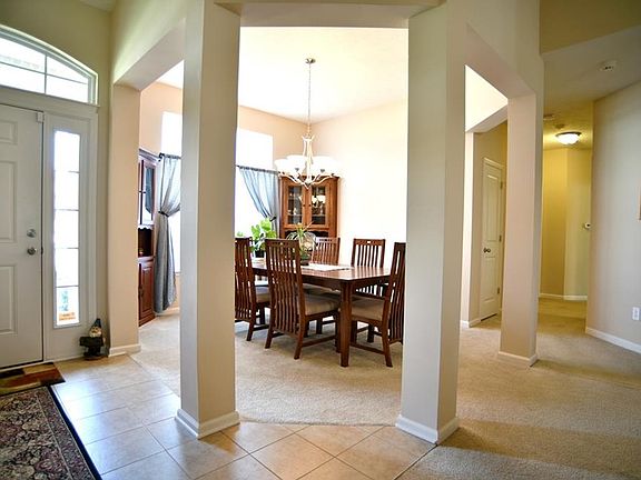 2nd image of 2116 Foxglove Dr