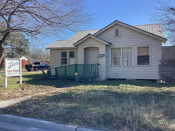 1007 E Red River St, Victoria, TX 77901