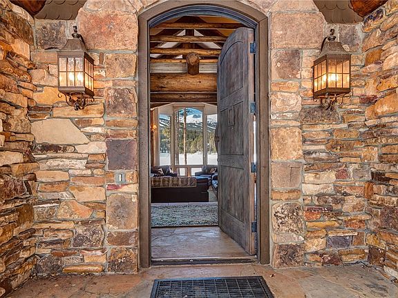 3rd image of 31 Tarnwood Court