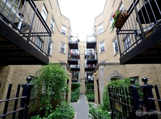 7048 N Damen Ave #3W, Chicago, IL 60645