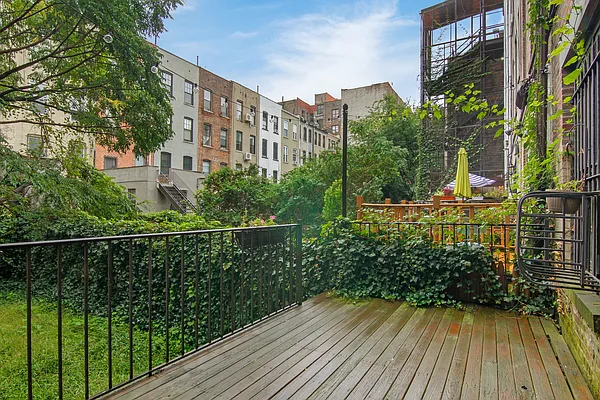 Rented by HH Property Management Services LLC | media 5