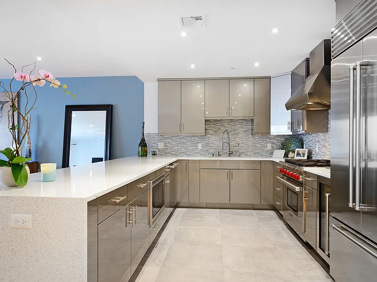 120 Park Ave #2 — Photo 16
