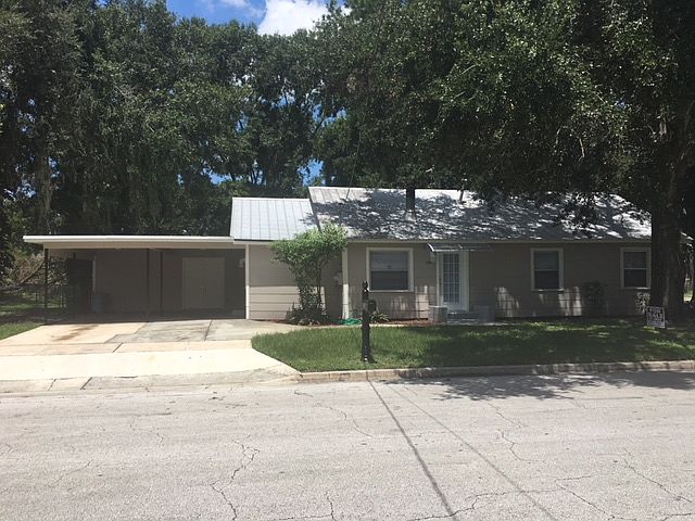 1st image of 301 E Maple St