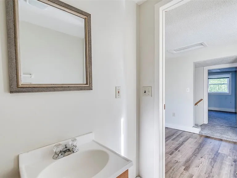 544 S Mechanic St — Photo 31