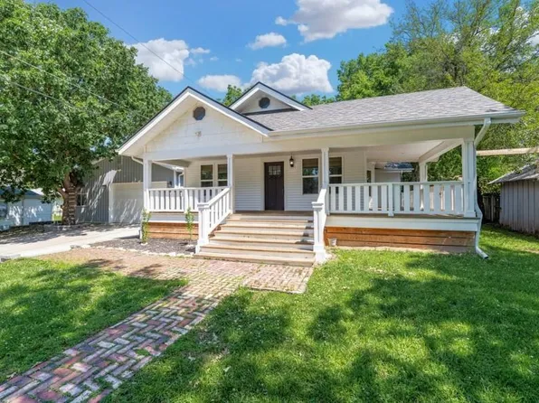 1020 W Cave Springs Ave, El Dorado, KS 67042