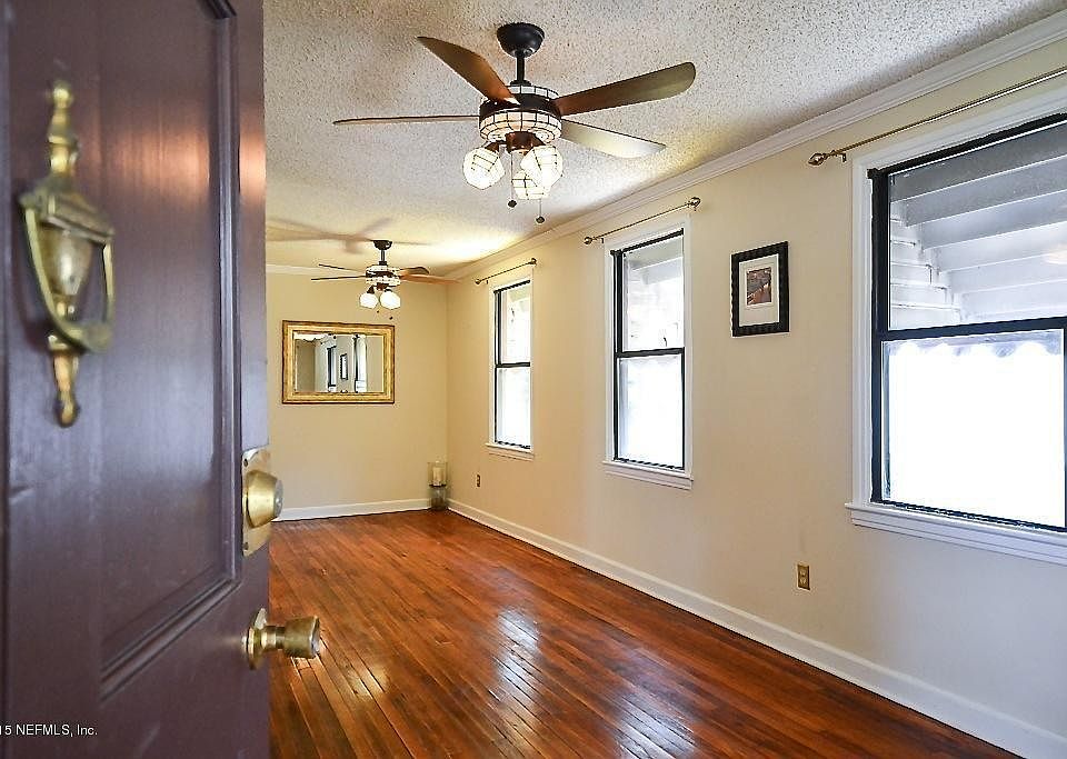 Welcome to 4643 Sappho Avenue