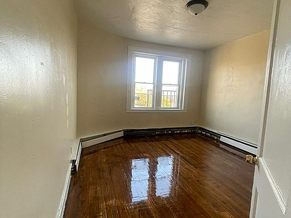 3rd image of 703 Howard Ave #422