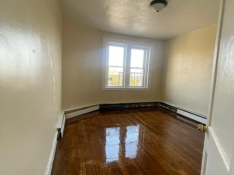 703 Howard Ave #42 — Photo 2