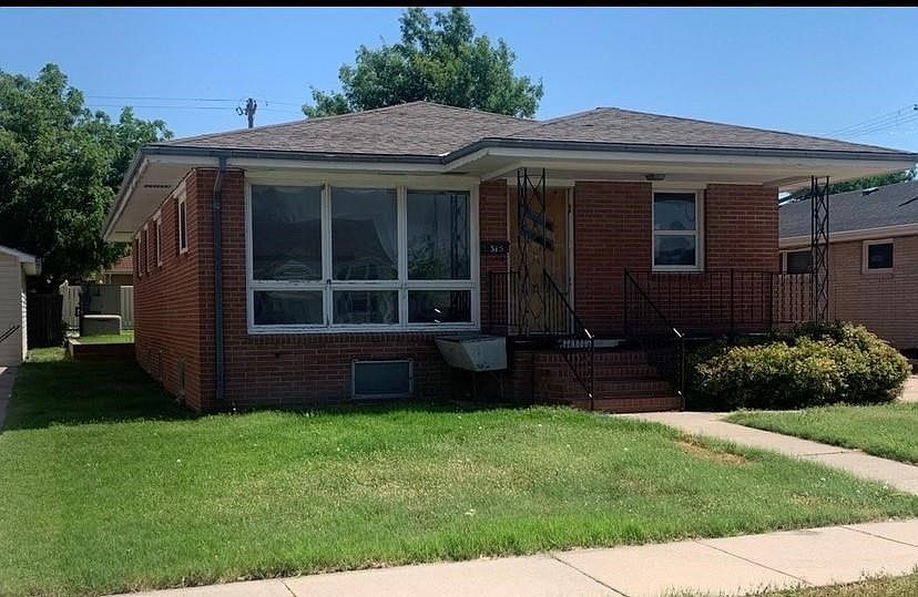 1st image of 315 E 19th St