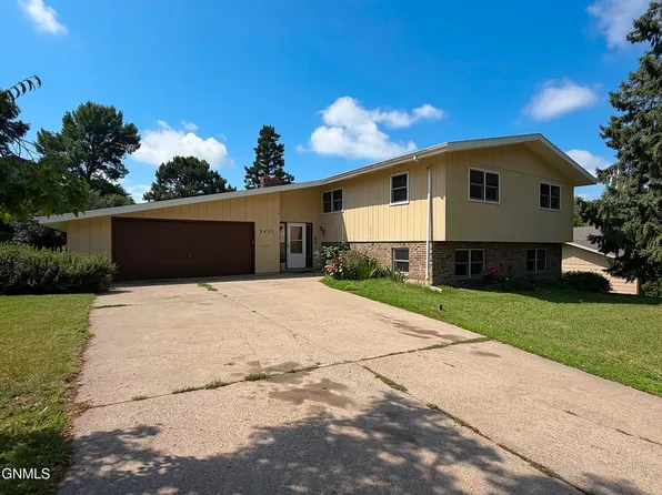 2431 E Boulevard Ave, Bismarck, ND 58501