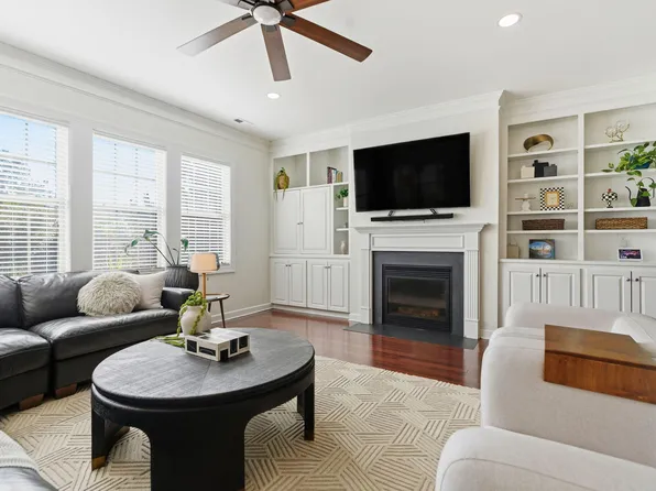 715 Windy Peak Loop, Cary, NC 27519