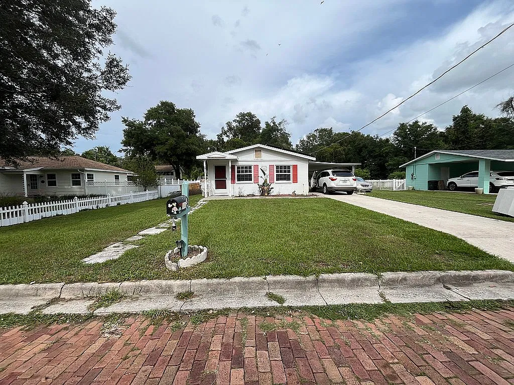 Property main image