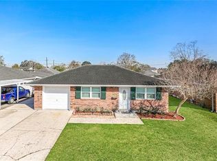 761 Goodson Dr, Gretna, LA 70056