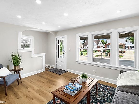 5th image of 5710 Laverne Ave