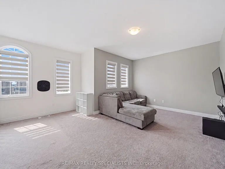120 Milby Cres — Photo 25