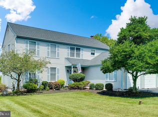 19 Ridgewood Way, Harleysville, PA 19438