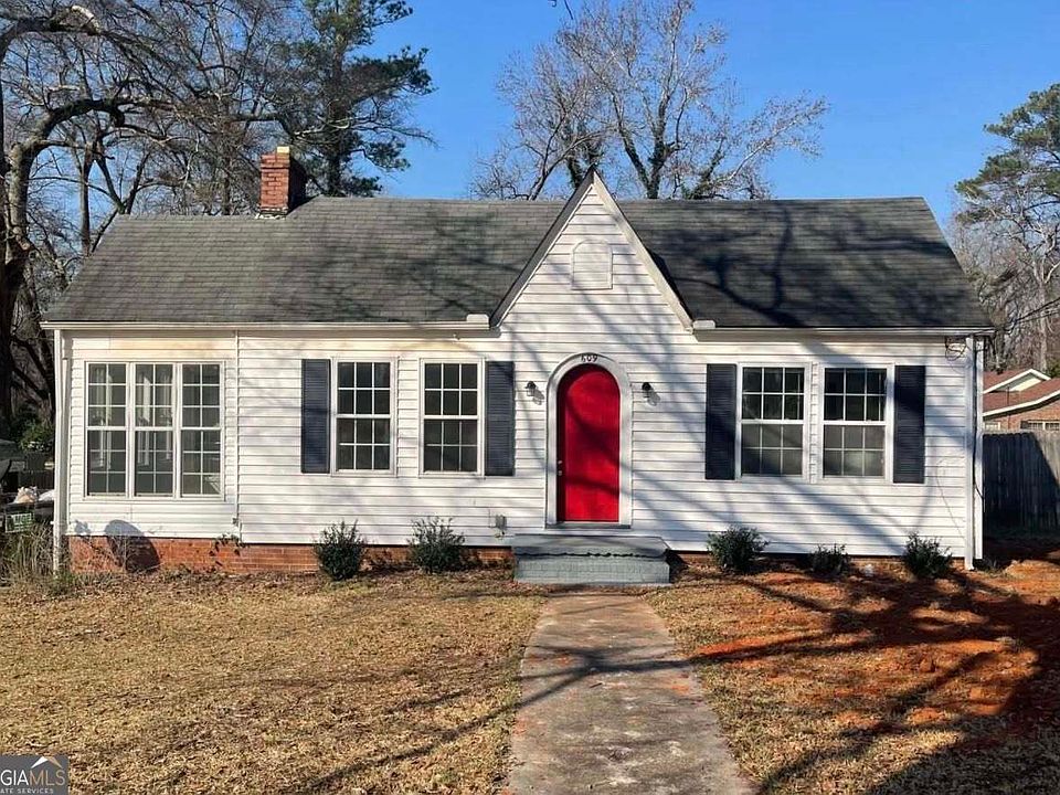 1st image of 609 Oak St