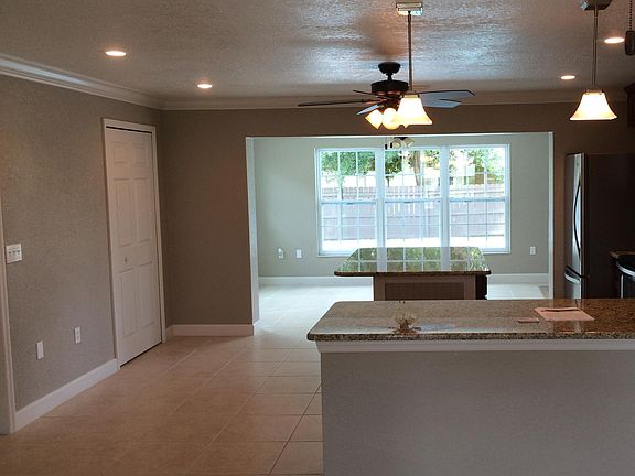 3rd image of 510 N Venetian Way