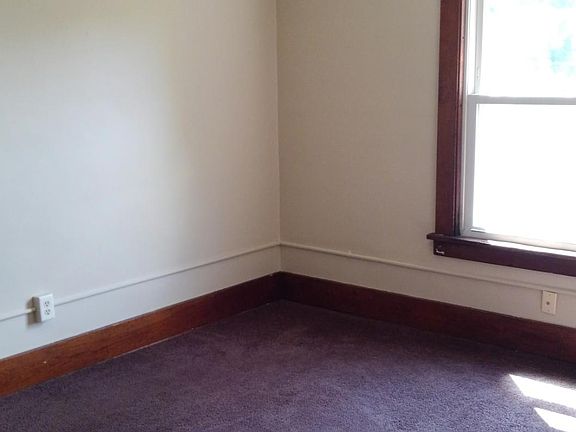 5th image of 58 E Woodland Ave