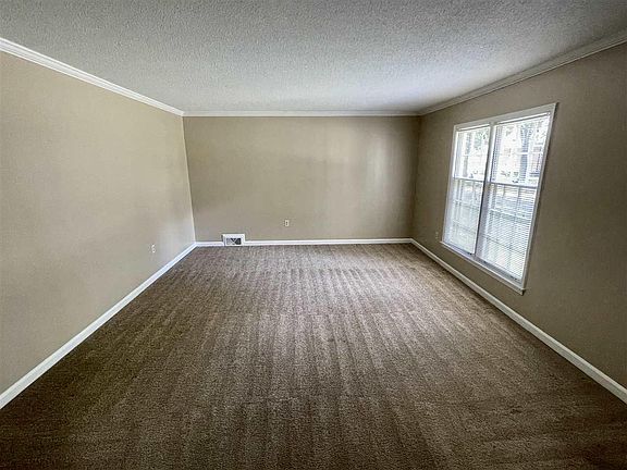 4th image of 2738 Breenwood Ln