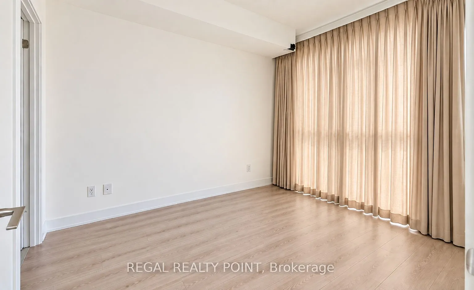 1 bed, $2,200 — Photo 4