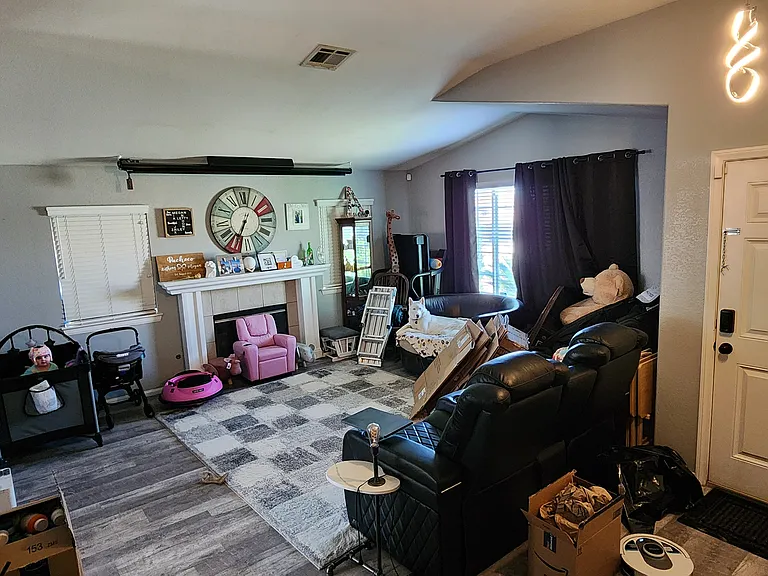 17573 Dayton St — Photo 4