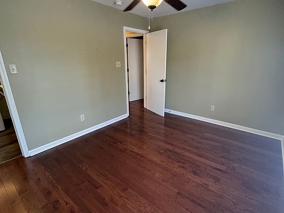 3rd image of 518 E 7th St #C2e81b2e8