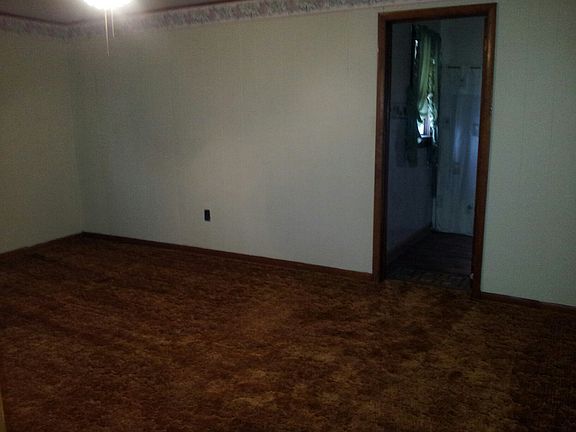 4th image of 467 W Piedmont St