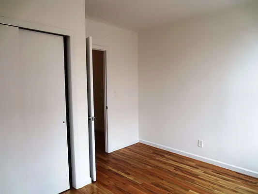 Rented by Waverly Realty Associates | media 6