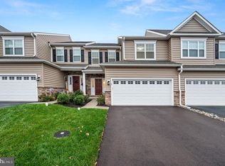 27 Aubrey Cir, Royersford, PA 19468