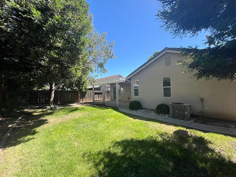 9814 Paso Fino Way — Photo 42