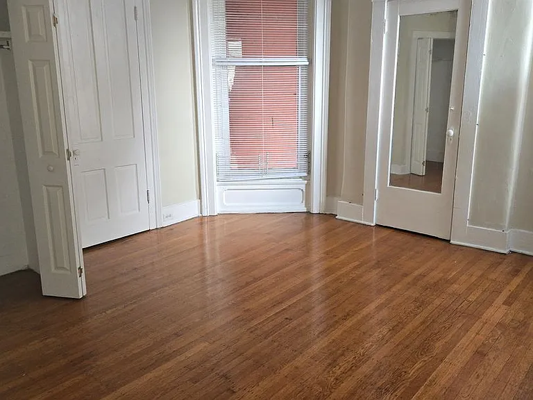 208 W Ormsby Ave. — Photo 17