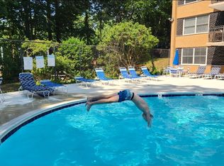 2030 N Adams St APT 402, Arlington, VA 22201
