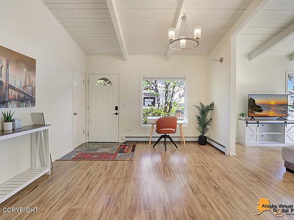 5th image of 1304/1306 W 13th Ave