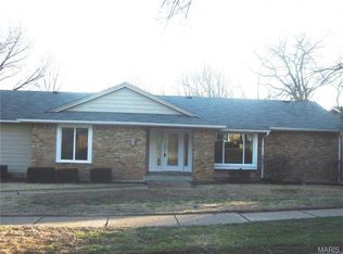 462 Graywood Dr, Ballwin, MO
