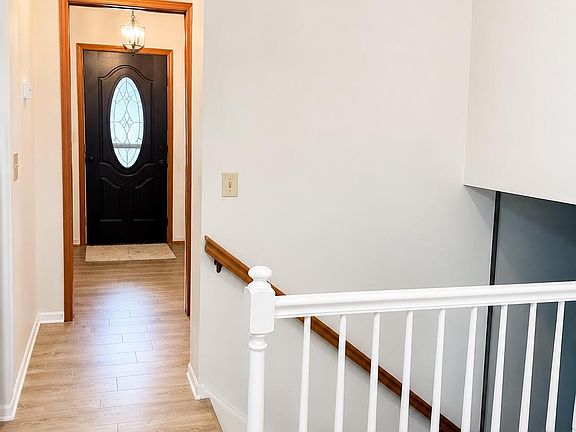 2nd image of 1427 Brookgreen Drive