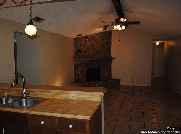 4th image of 5639 Wood Climb Dr