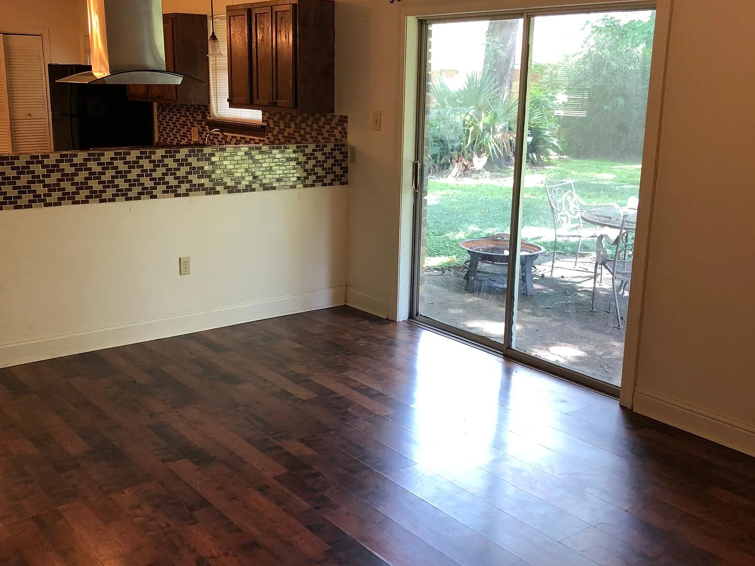 3 bed, 1500 sqft, $1,800 — Photo 3