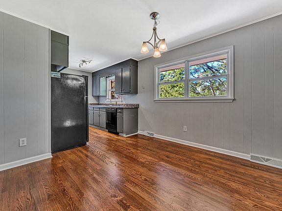 5th image of 5135 Greenfield St SW