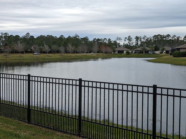 107 Lantern Oak Ln