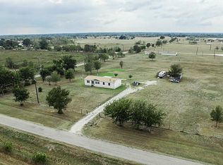 9399 Sunny Side Rd, Hempstead, TX 77445