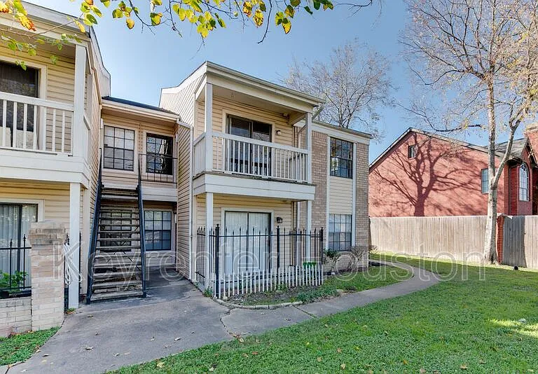 2750 Holly Hall St #120 — Photo 1