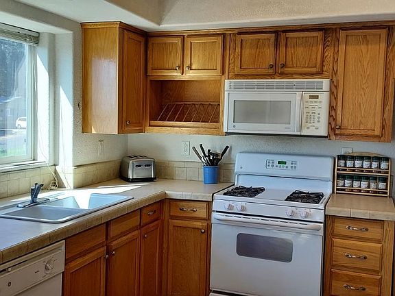 3rd image of 46961 Ocean View Drive