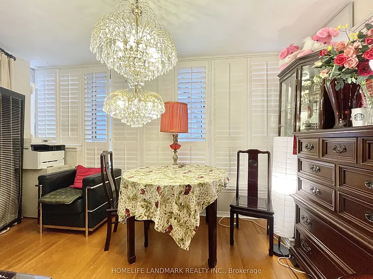 225 Davenport Rd #202 — Photo 7