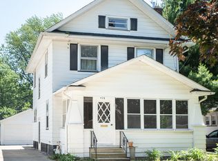 928 Lafayette St, Aurora, IL 60505