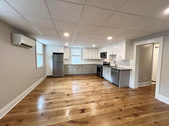 Kitchen / living area