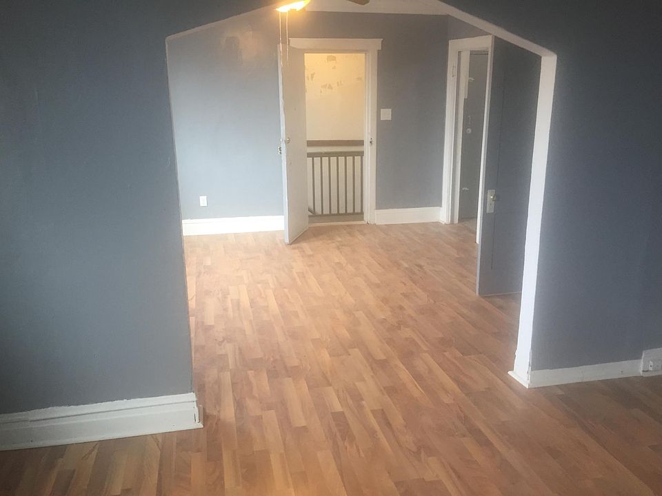 2nd image of 1502 Broadway St