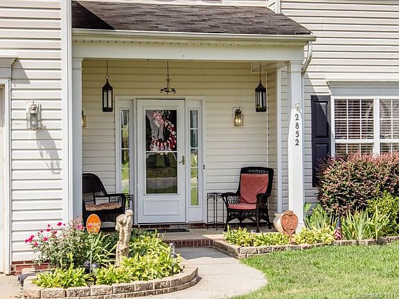 3rd image of 2852 Watercrest Dr